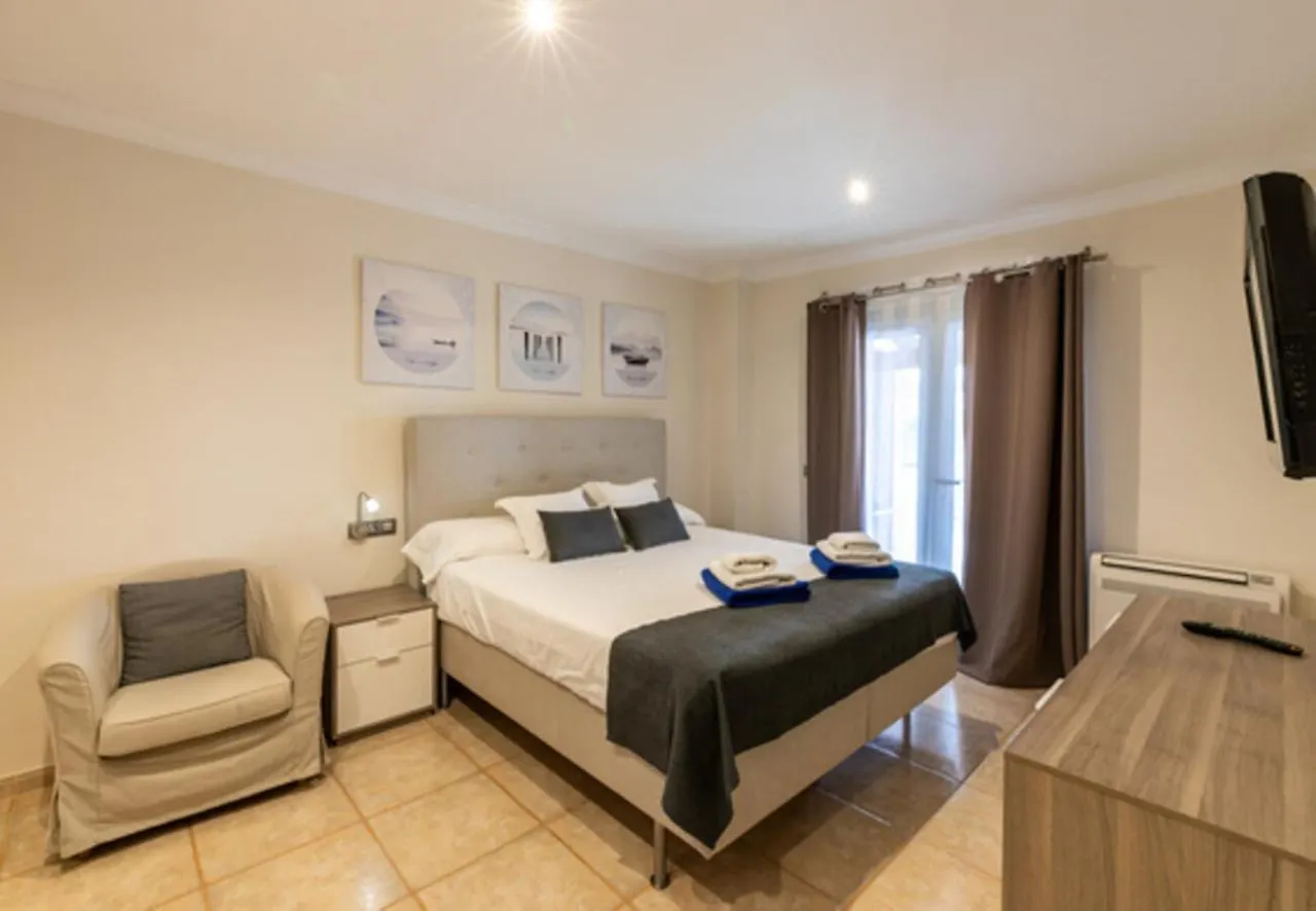 Villa Es Velar Family Suite ビニサレム 0*,